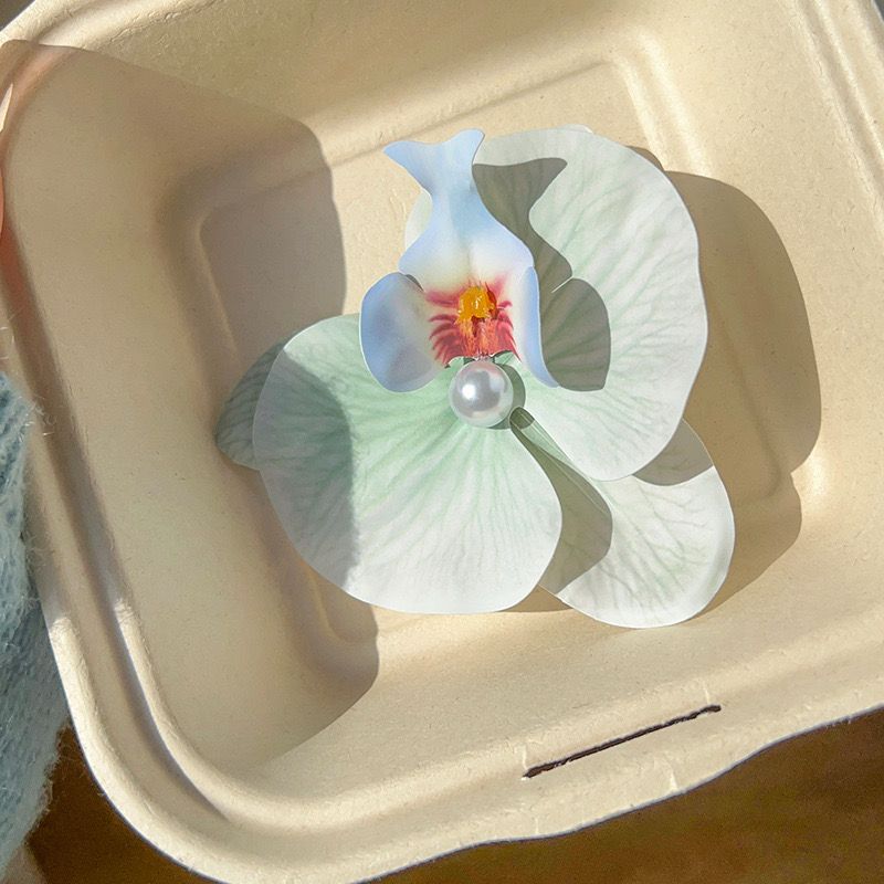 Orchid Hairclip- baby blue